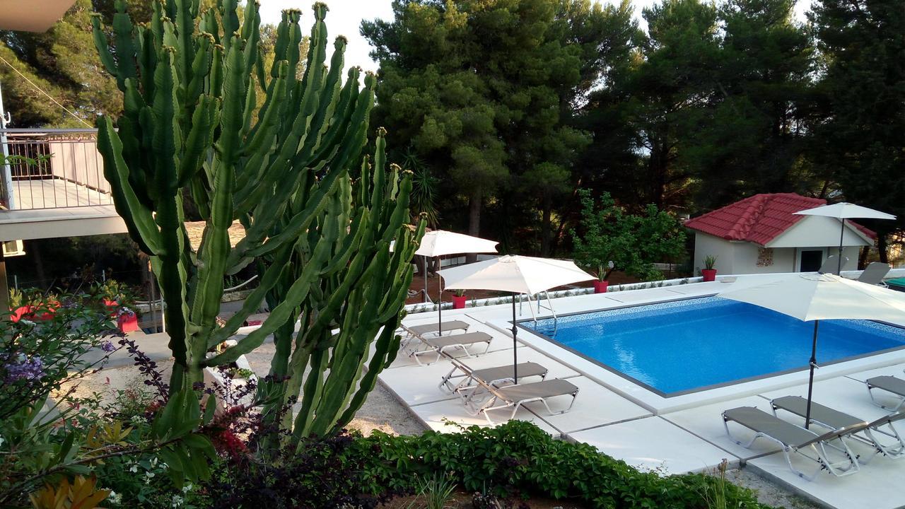 Pessada Bay Studios And Apartments Pesadha Exterior photo